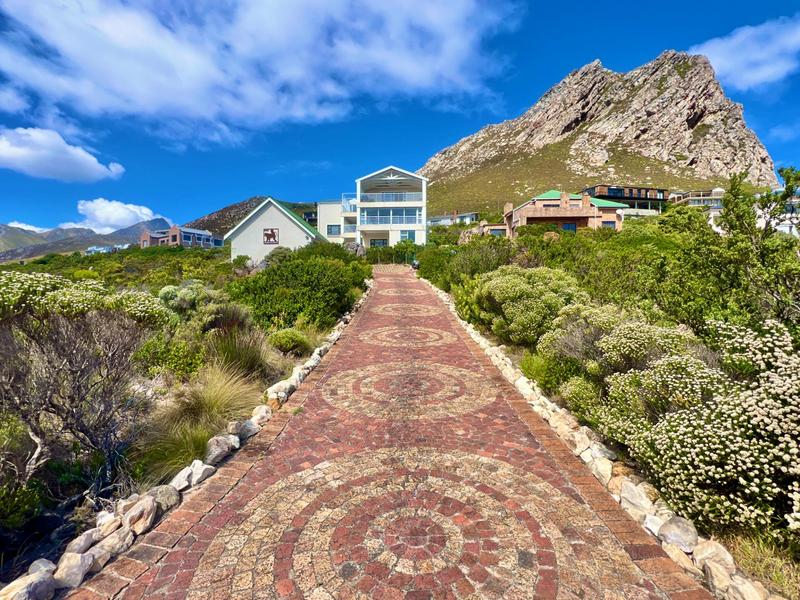 6 Bedroom Property for Sale in Rooi Els Western Cape
